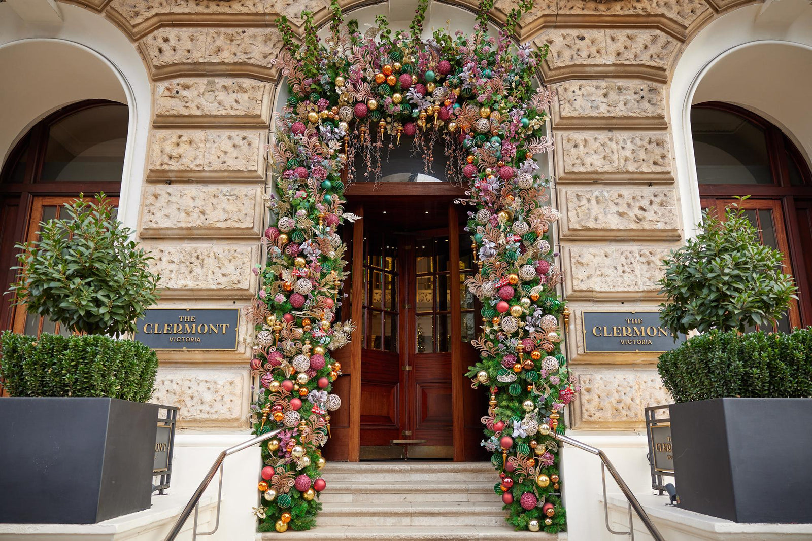 A Cosy Christmas at The Clermont Victoria: Wildabout’s Festive Take on ‘Travel Home for Christmas’