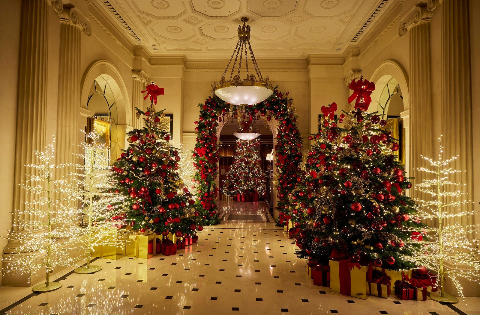 The Enchanted Residence: Wildabout’s Christmas Transformation at The Lanesborough London