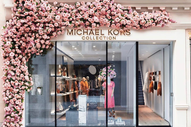 Flowers and design by Wildabout.