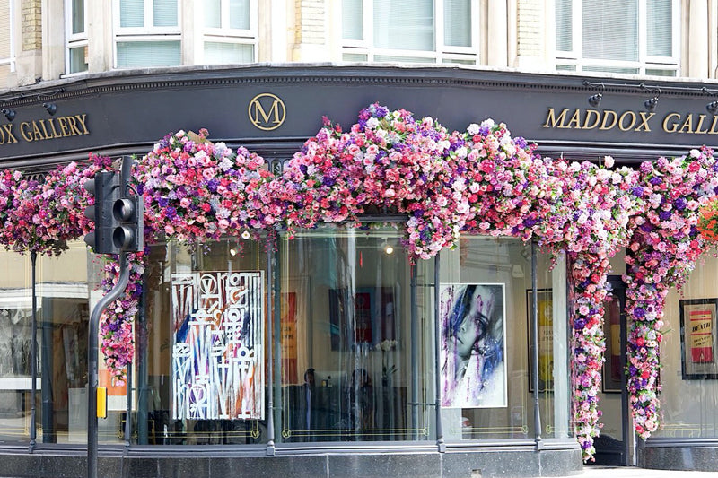 Flowers and design by Wildabout. Installation at Maddox Gallery.